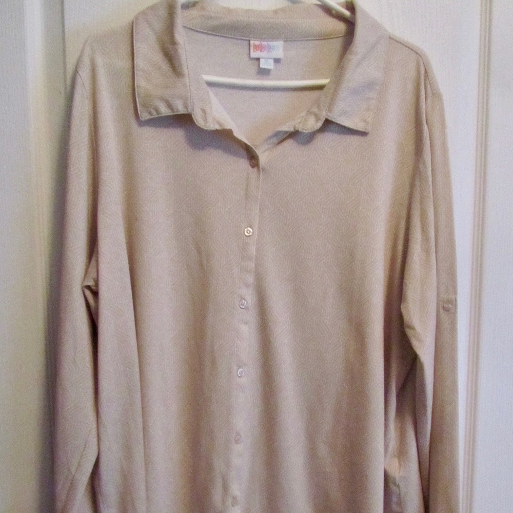 LuLaRoe XL Shirt
